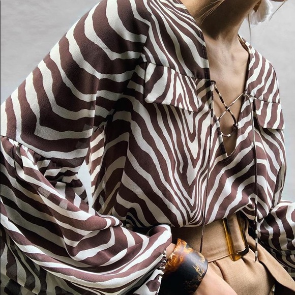 Print Animal Lace Up Top - Picture 3 of 8